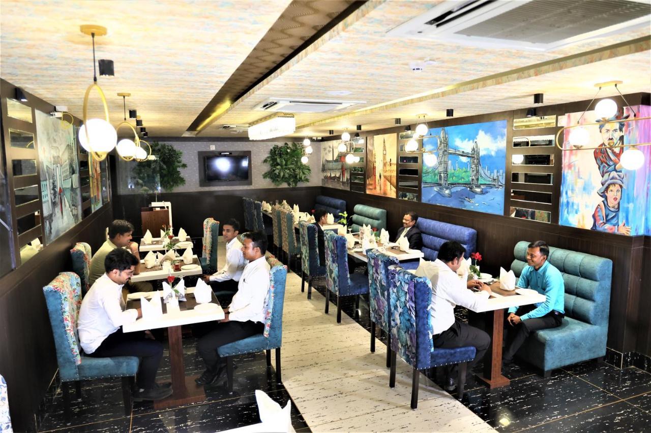 Hotel Sidh Vedantha Патна Екстериор снимка