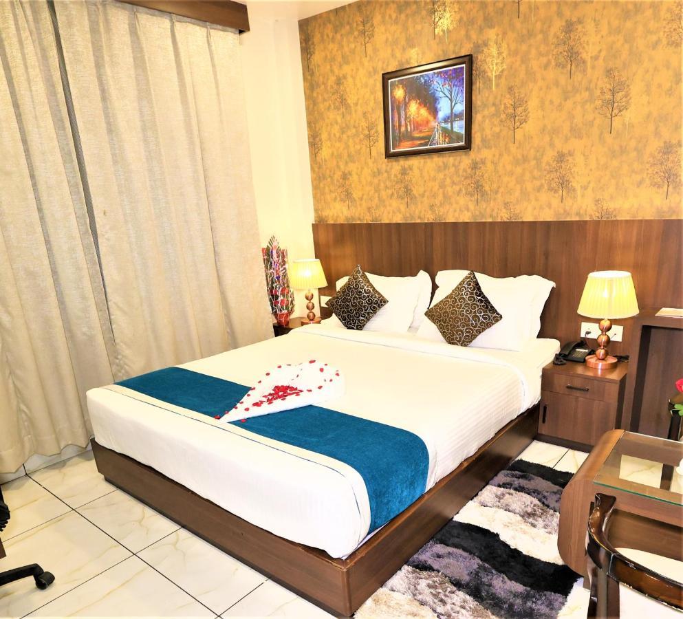 Hotel Sidh Vedantha Патна Екстериор снимка