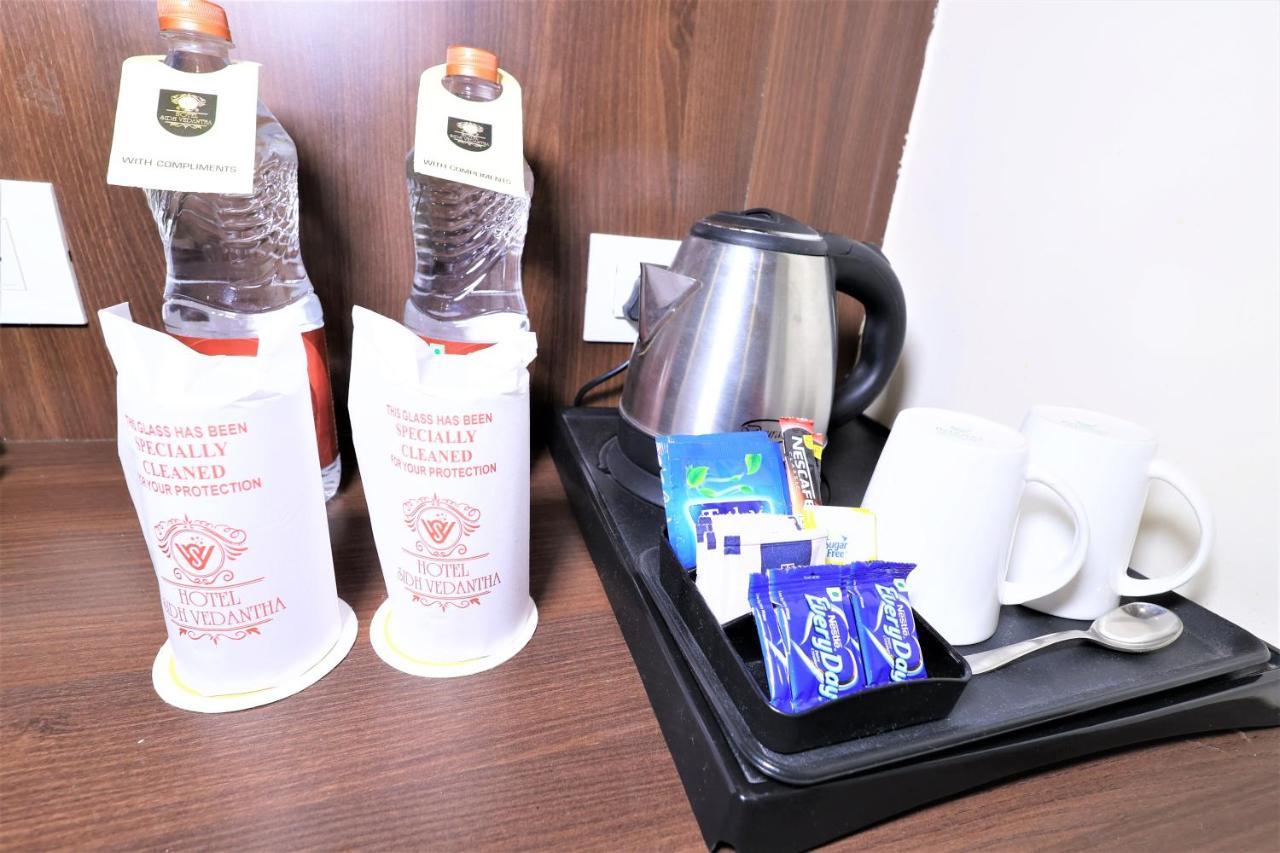 Hotel Sidh Vedantha Патна Екстериор снимка