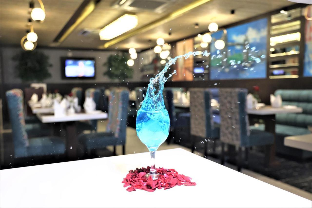 Hotel Sidh Vedantha Патна Екстериор снимка