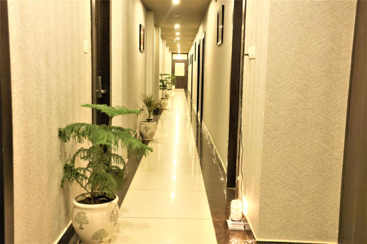 Hotel Sidh Vedantha Патна Екстериор снимка
