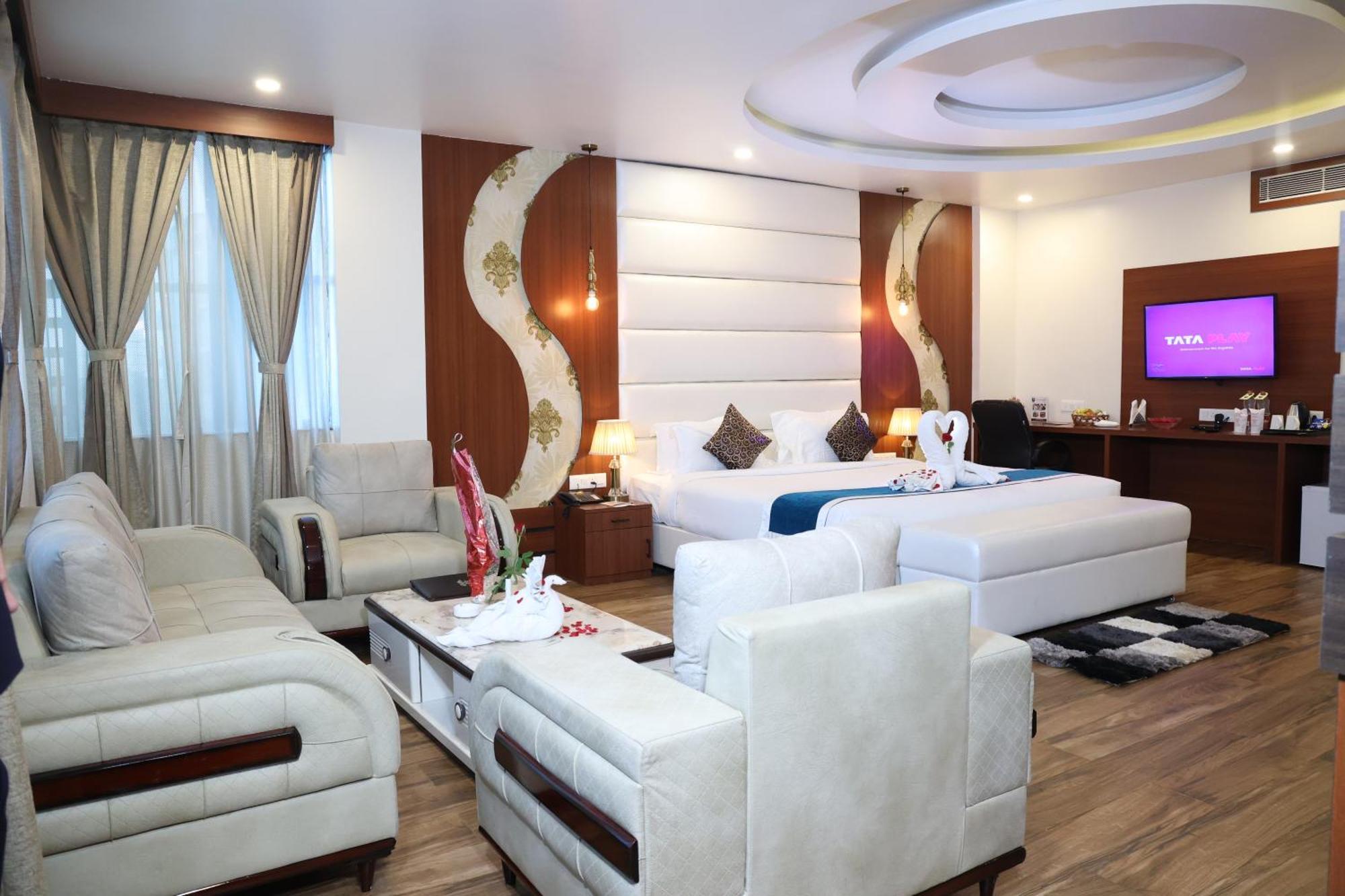 Hotel Sidh Vedantha Патна Екстериор снимка