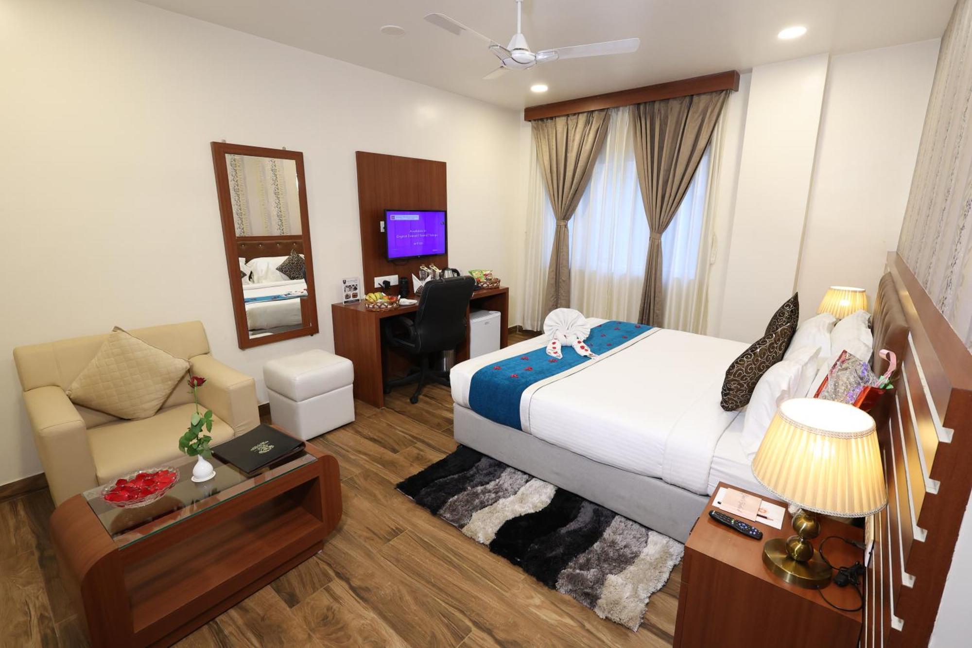 Hotel Sidh Vedantha Патна Екстериор снимка