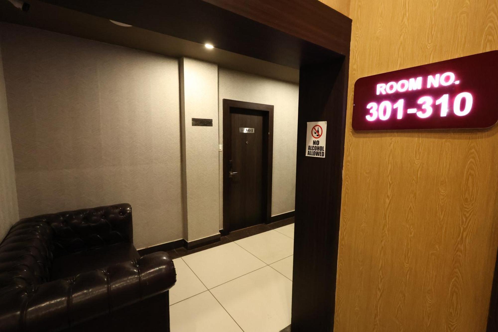 Hotel Sidh Vedantha Патна Екстериор снимка