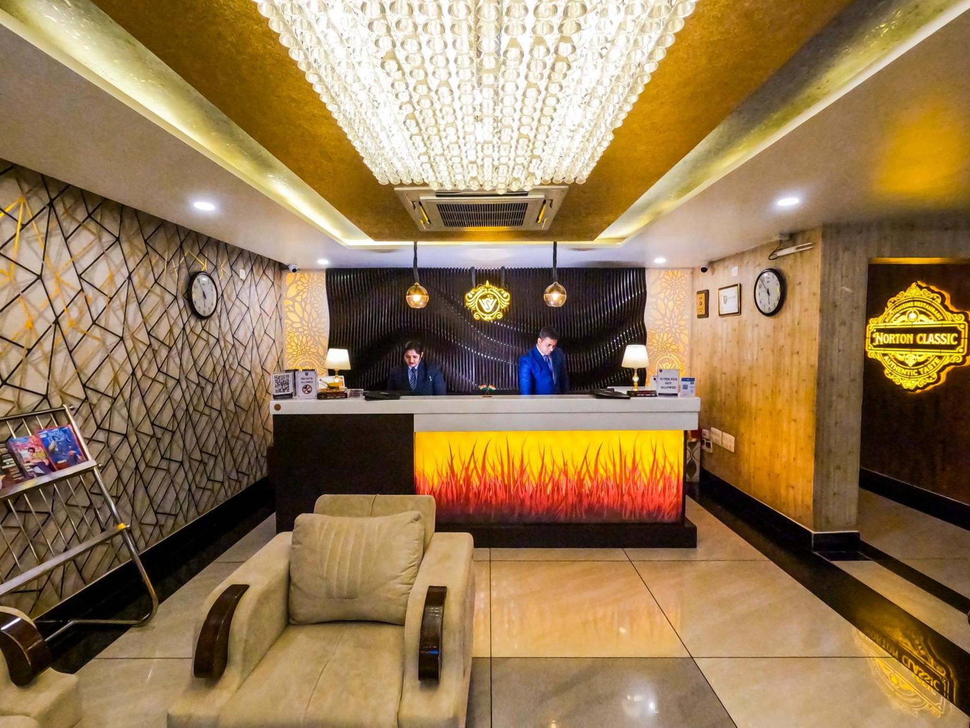 Hotel Sidh Vedantha Патна Екстериор снимка