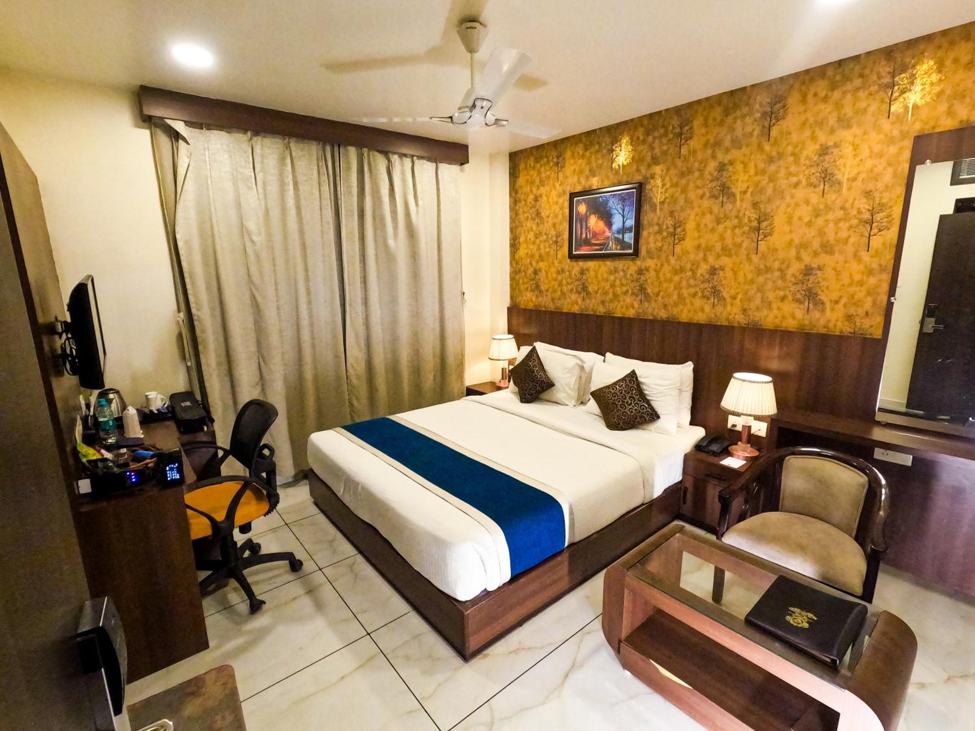 Hotel Sidh Vedantha Патна Екстериор снимка